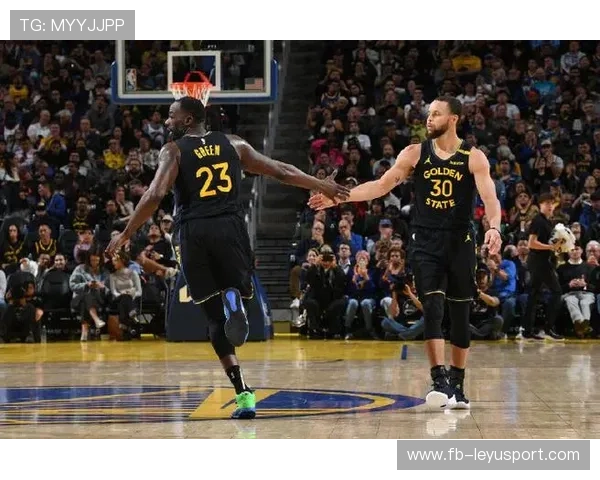 2017年东部决赛：库里在第六场攻防两端表现完美，砍下35分带队晋级！